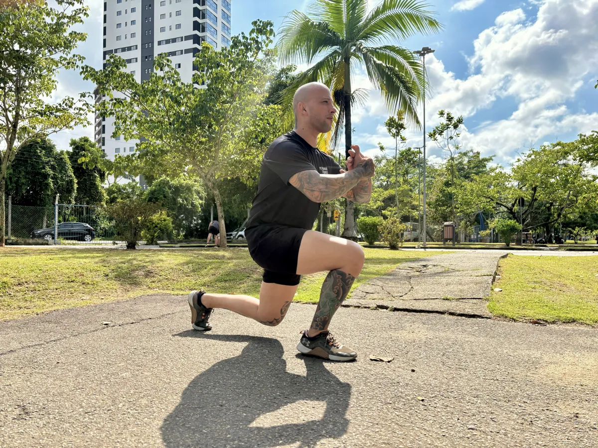 Coach performing a lunge